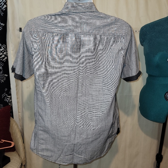 Infringement Button Down. - Picture 3 of 4